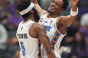 开云网页版-北京首钢训练开放日，国际比赛日伤情更新引欢呼，欧联在即，纪律约束更严格