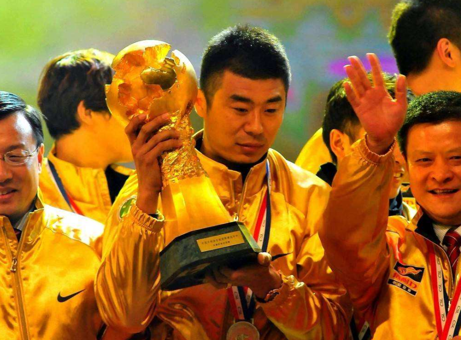 亚冠今晨走向成谜,辽宁本钢内部沟通,球迷炸锅,球探报告显示潜力 亚冠今晨走向成谜,辽宁本钢内部沟通,球迷炸锅,球探报告显示潜力