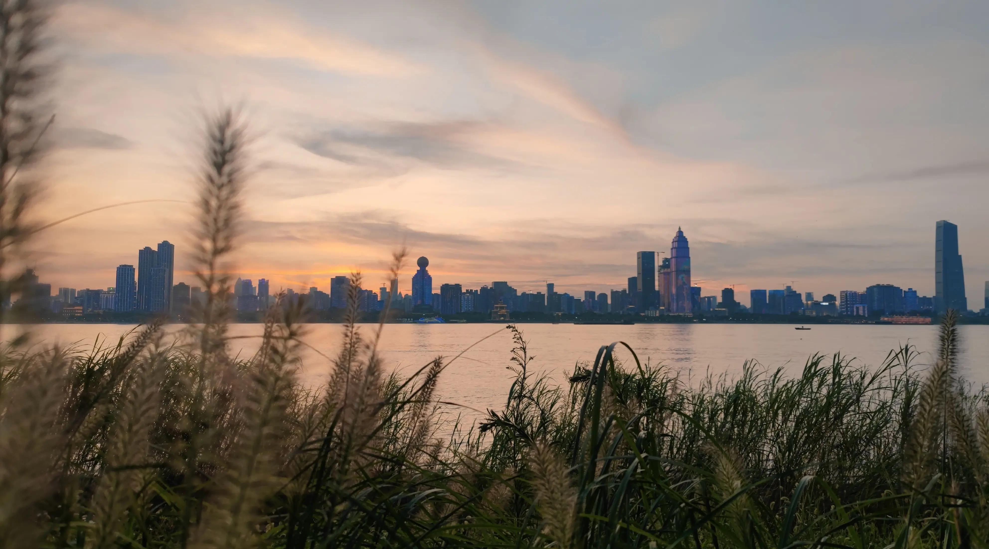 里程碑夜！武汉三镇外线爆发；NBA总决赛关键时刻刷纪录；底气十足；控场能力受关注