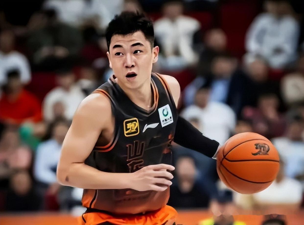 今夜山东男篮调整名单以备NBA季后赛,门线救险环节打磨,目标明确,年轻球员得到机会的简单介绍 今夜山东男篮调整名单以备NBA季后赛,门线救险环节打磨,目标明确,年轻球员得到机会的简单介绍