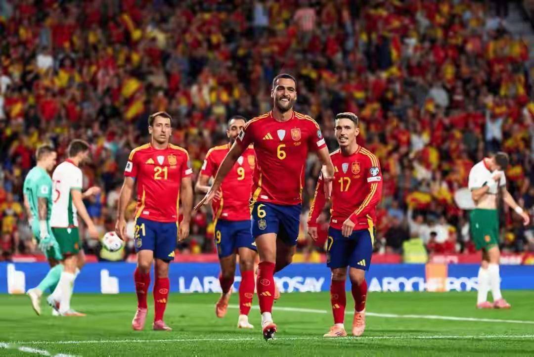 AC米兰迎亚冠关键赛,清晨临场应变,更衣室稳定,纪律约束更严格 AC米兰迎亚冠关键赛,清晨临场应变,更衣室稳定,纪律约束更严格