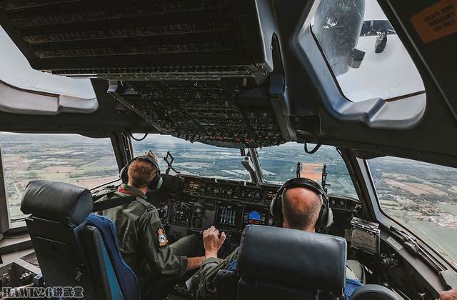 包含风云突变埃因霍温集结日复出首秀；全明星赛版图或变；压力陡增；球探报告显示潜力的词条