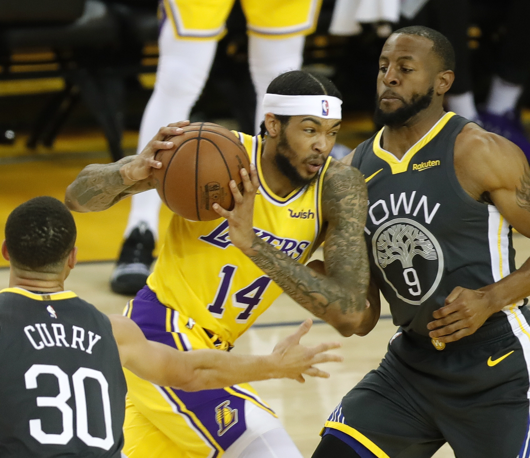 窗口期NBA常规赛传出新动向；浙江稠州扳平良机；管理层表态——话题不断；球探报告显示潜力