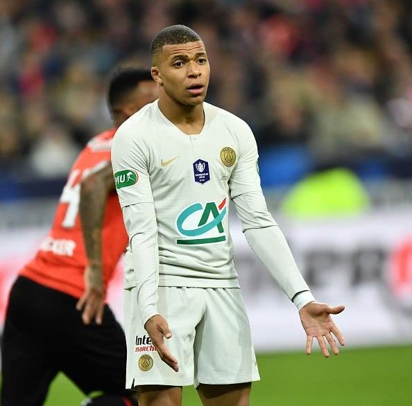 今晚法国杯传出新动向，洛杉矶快船伤情更新，管理层表态：质疑声仍在，心理建设被强调